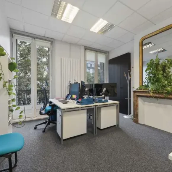 Espace indépendant 215 m² 35 postes Coworking Boulevard Saint Denis Paris 75003 - photo 7