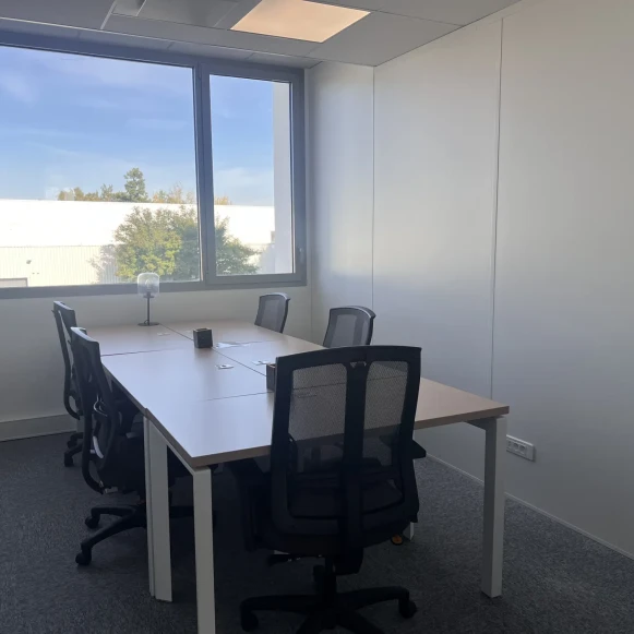 Bureau privé 4 m² 1 poste Location bureau Rue du Danemark Carquefou 44470 - photo 5