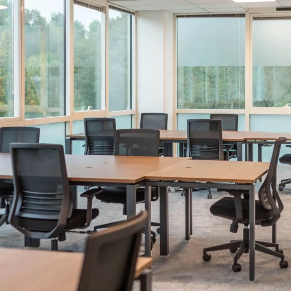 Bureau privé 36 m² 8 postes Coworking Rue Evariste Galois Biot 06410 - photo 1