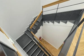 Bureau privé - 75008 - 3 postes - 1500€
