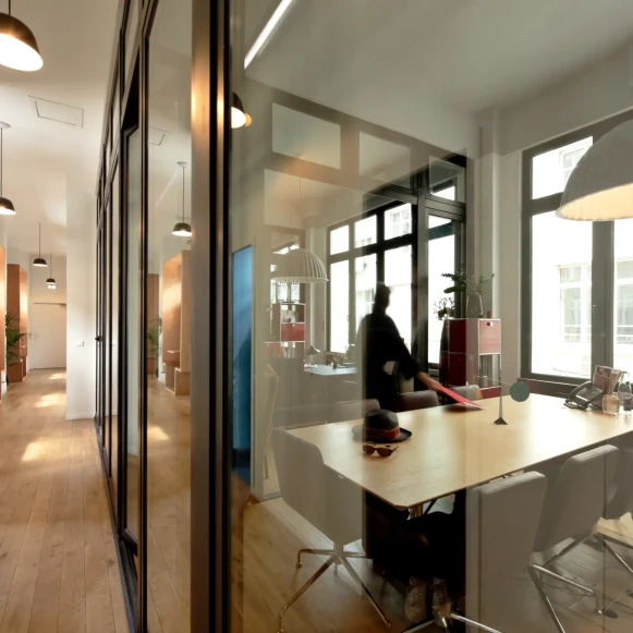 Espace indépendant 150 m² 20 postes Location bureau Avenue des Champs-Élysées Paris 75008 - photo 5