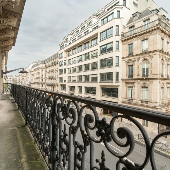 Espace indépendant 250 m² 38 postes Location bureau Rue de Châteaudun Paris 75009 - photo 6