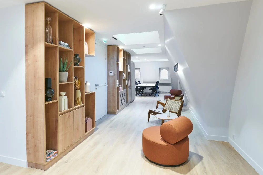 Espace indépendant - 75009 - 36 postes - 30500€