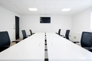 Bureau privé - 93100 - 6 postes - 1800€