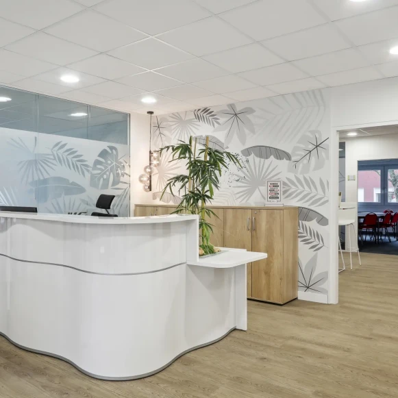 Bureau privé 10 m² 2 postes Coworking Boulevard Vincent Gâche Nantes 44200 - photo 3
