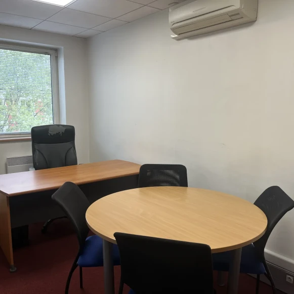 Bureau privé 64 m² 10 postes Location bureau Boulevard de Strasbourg Paris 75010 - photo 3