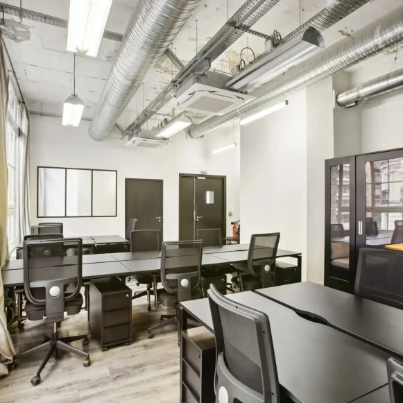 Bureau privé 40 m² 12 postes Location bureau Rue la Vacquerie Paris 75011 - photo 3