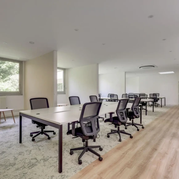 Bureau privé 537 m² 34 postes Coworking Avenue de Saint-Ouen Paris 75018 - photo 8