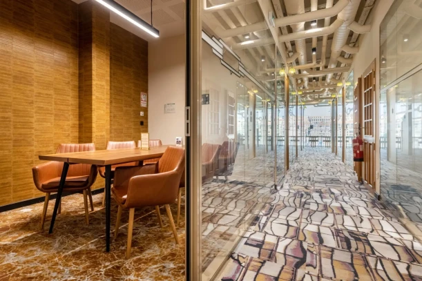 Bureau privé - 13007 - 4 postes - 1390€