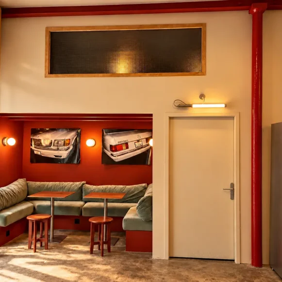 Open Space  20 postes Location bureau Rue Consolat Marseille 13001 - photo 2