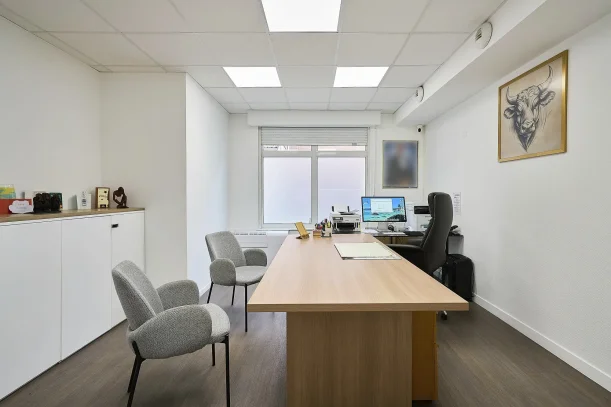 Bureau privé - 59000 - 5 postes - 700€