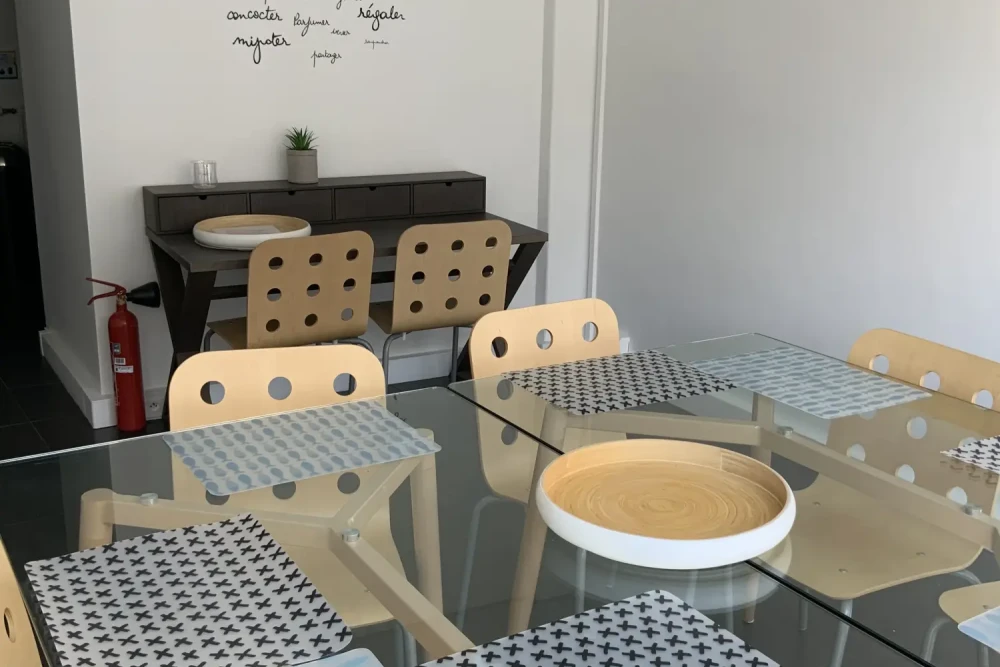 Bureau privé - 75016 - 4 postes - 1650€