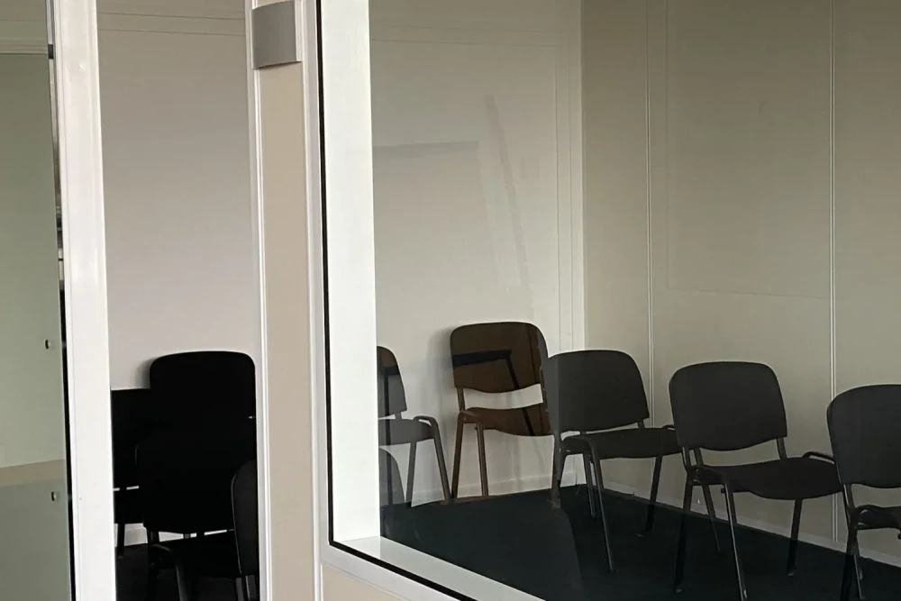Bureau privé - 73370 - 15 postes - 1135€