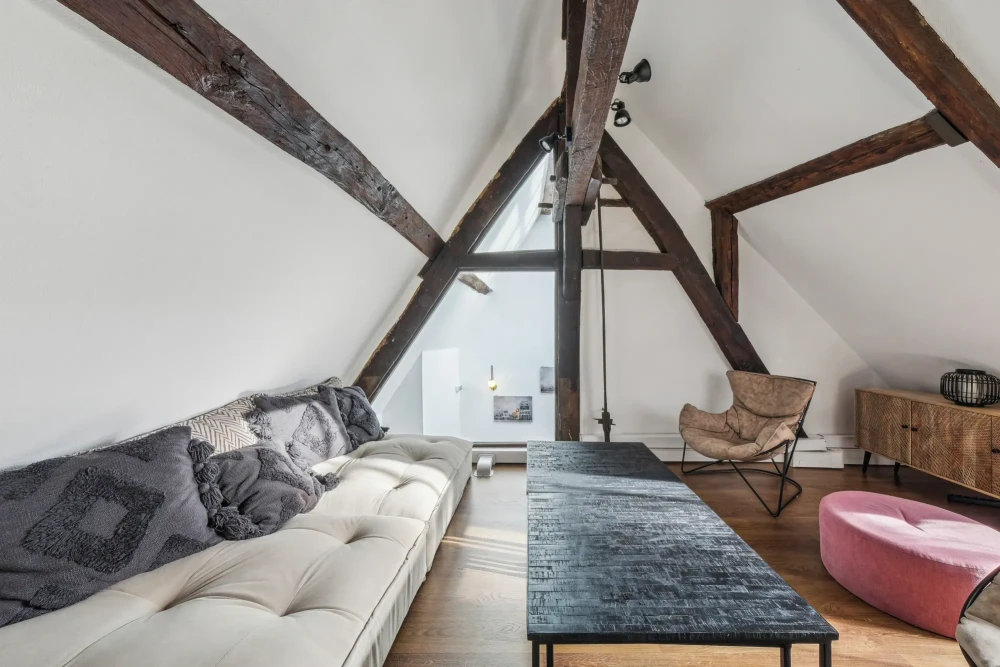 Espace indépendant - 75003 - 52 postes - 35100€