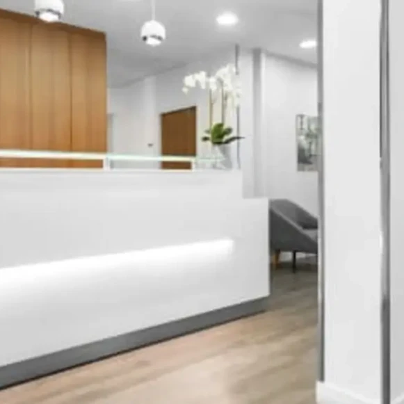 Bureau privé 5 m² 1 poste Coworking Rue d'Amsterdam Paris 75008 - photo 1