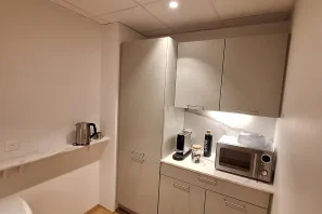 Bureau privé - 75008 - 3 postes - 1560€