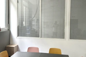 Open Space - 72100 - 8 postes - 210€