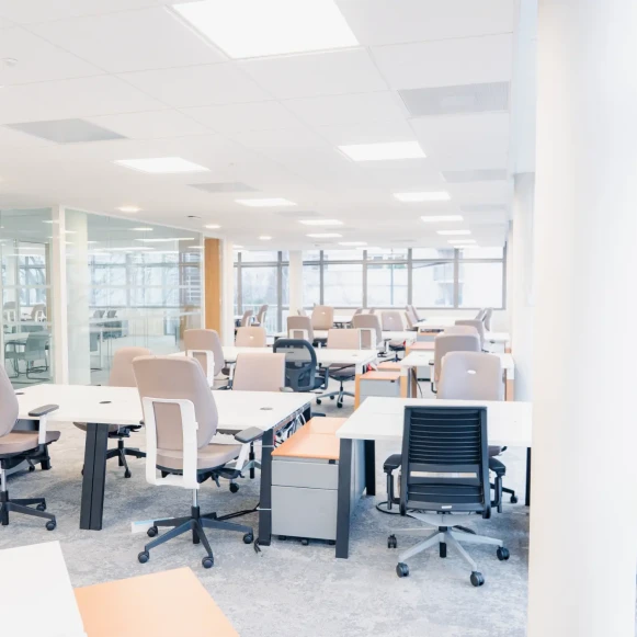 Espace indépendant 627 m² 50 postes Location bureau Avenue de la Métallurgie Saint-Denis 93210 - photo 4