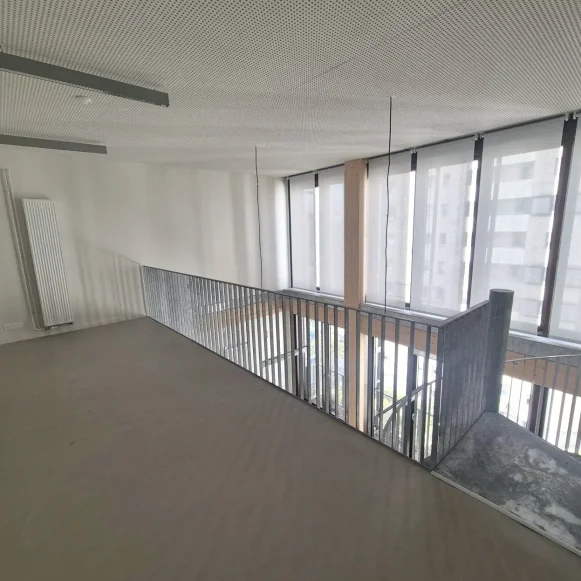 Bureau privé 89 m² 14 postes Coworking Rue de Srebrenica Paris 75020 - photo 6