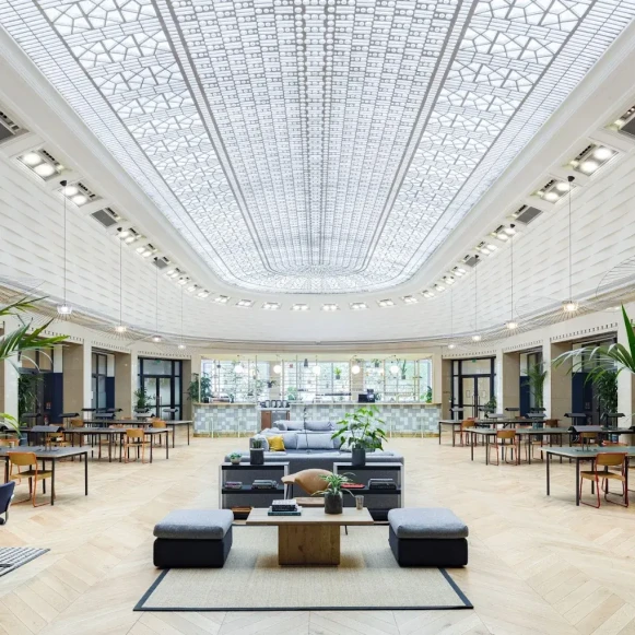 Bureau privé 21 m² 6 postes Coworking Rue la Fayette Paris 75009 - photo 1