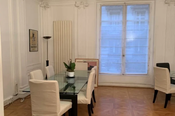 Bureau privé - 75016 - 5 postes - 2500€