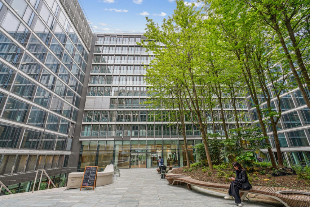 Bureau privé - 75008 - 30 postes - 48000€