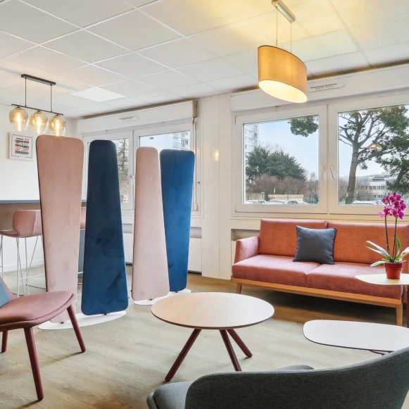 Bureau privé 10 m² 2 postes Coworking Boulevard Vincent Gâche Nantes 44200 - photo 4