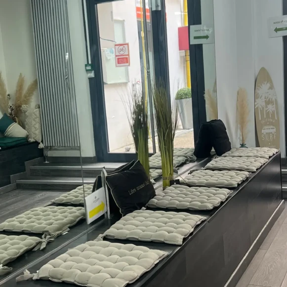 Bureau privé 12 m² 2 postes Coworking Rue Rabelais Montreuil 93100 - photo 2