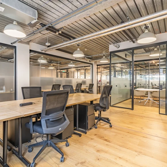 Bureau privé 45 m² 17 postes Coworking Rue des Archives Paris 75003 - photo 1