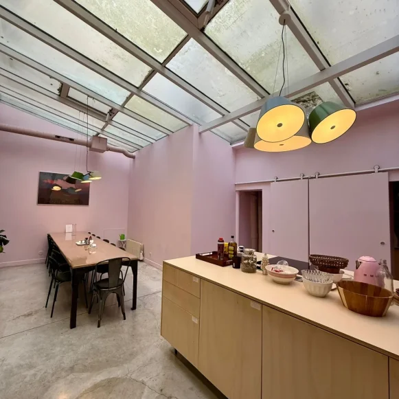 Espace indépendant 230 m² 32 postes Location bureau Rue de la Plaine Paris 75020 - photo 2