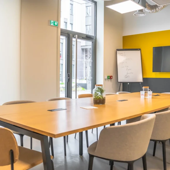 Bureau privé 47 m² 8 postes Coworking Boulevard Van Gogh Villeneuve-d'Ascq 59650 - photo 7