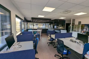Open Space - 13510 - 8 postes - 200€