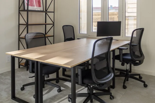Bureau privé - 33000 - 5 postes - 1750€