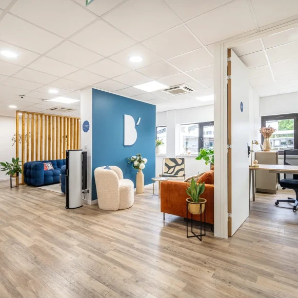 Bureau privé 12 m² 2 postes Coworking Boulevard Albert Einstein Nantes 44300 - photo 6