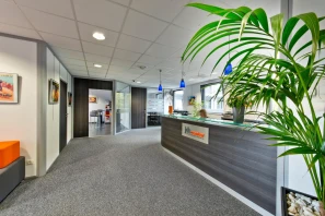 Bureau privé - 38200 - 1 poste - 385€