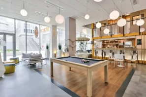 Bureau privé - 13002 - 2 postes - 949€