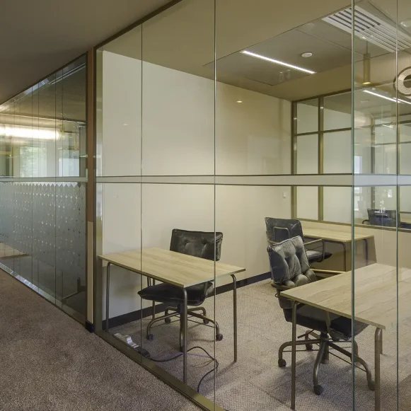 Espace indépendant 170 m² 34 postes Location bureau Place Nelson Mandela Grenoble 38000 - photo 2