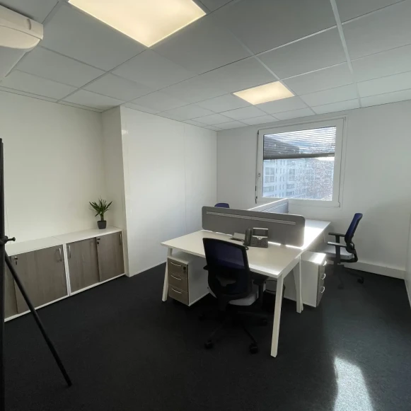 Bureau privé 17 m² 4 postes Coworking Boulevard de Stalingrad Villeurbanne 69100 - photo 5