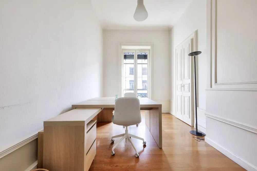 Espace indépendant - 69001 - 6 postes - 3300€