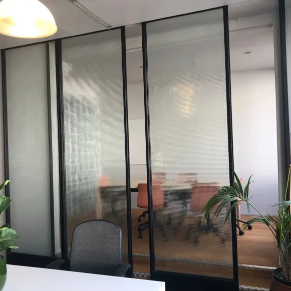 Bureau privé 21 m² 8 postes Location bureau Passage du Désir Paris 75010 - photo 1
