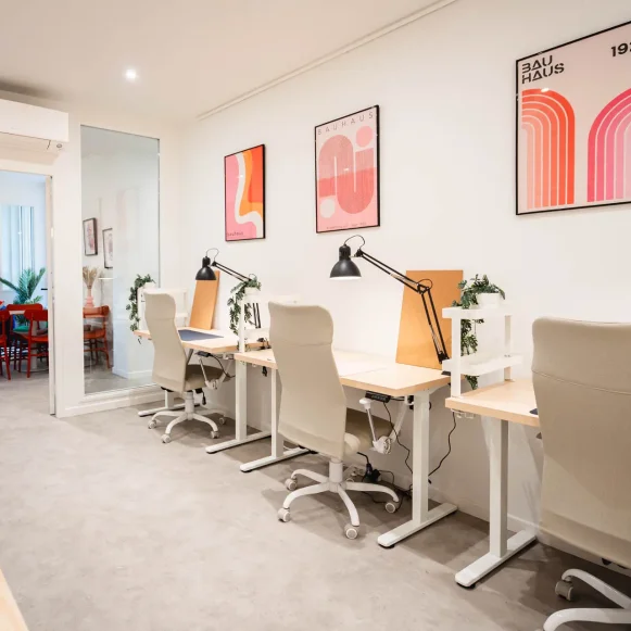 Bureau privé 14 m² 6 postes Location bureau Rue de Talleyrand Reims 51100 - photo 1