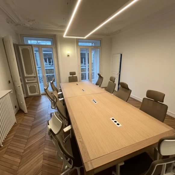 Bureau privé 30 m² 10 postes Location bureau Boulevard de Magenta Paris 75010 - photo 6