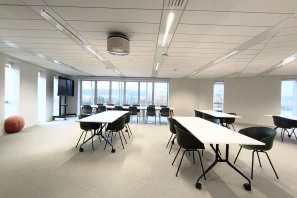 Bureau privé - 69100 - 28 postes - 10000€