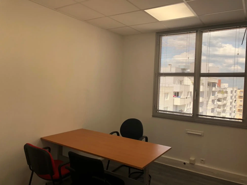 Bureau privé - 93500 - 2 postes - 500€