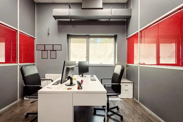 Bureau privé - 78711 - 3 postes - 500€