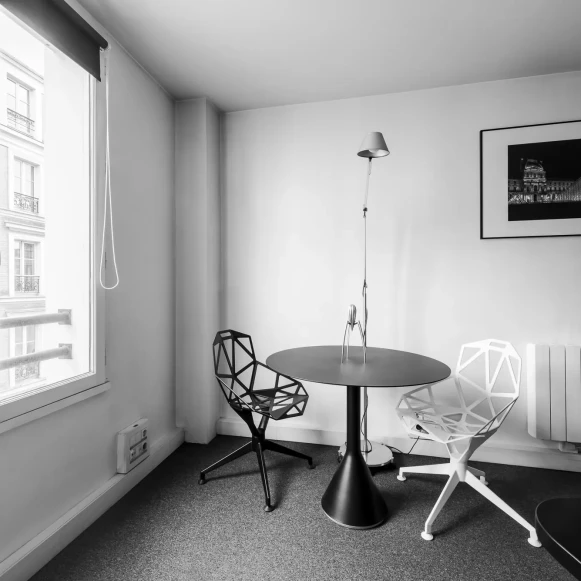 Bureau privé 17 m² 2 postes Coworking Rue de l'Ave Maria Paris 75004 - photo 4