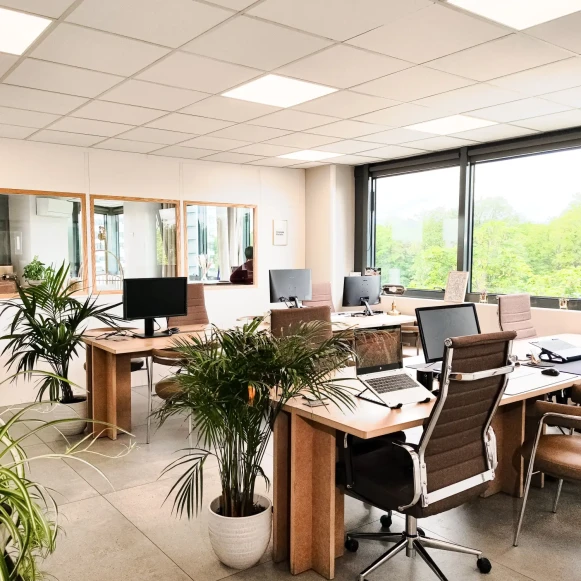 Bureau privé 10 m² 3 postes Coworking Avenue Jean Jaurès Joinville-le-Pont 94340 - photo 6