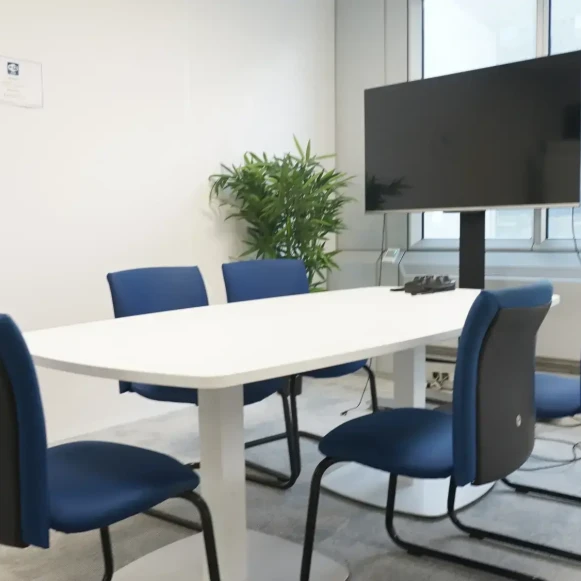 Bureau privé 35 m² 8 postes Location bureau Parvis de la Défense Puteaux 92800 - photo 4