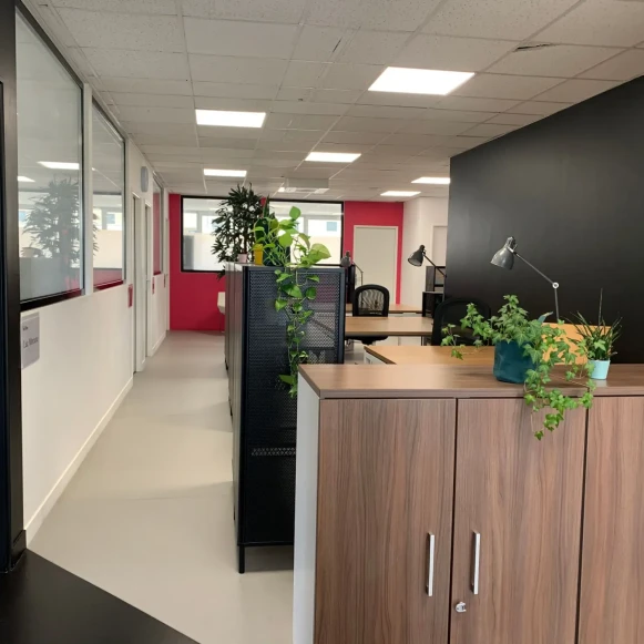 Bureau privé 14 m² 1 poste Location bureau Rue Pierre Mendès France Torcy 77200 - photo 2