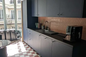 Open Space - 75009 - 8 postes - 500€